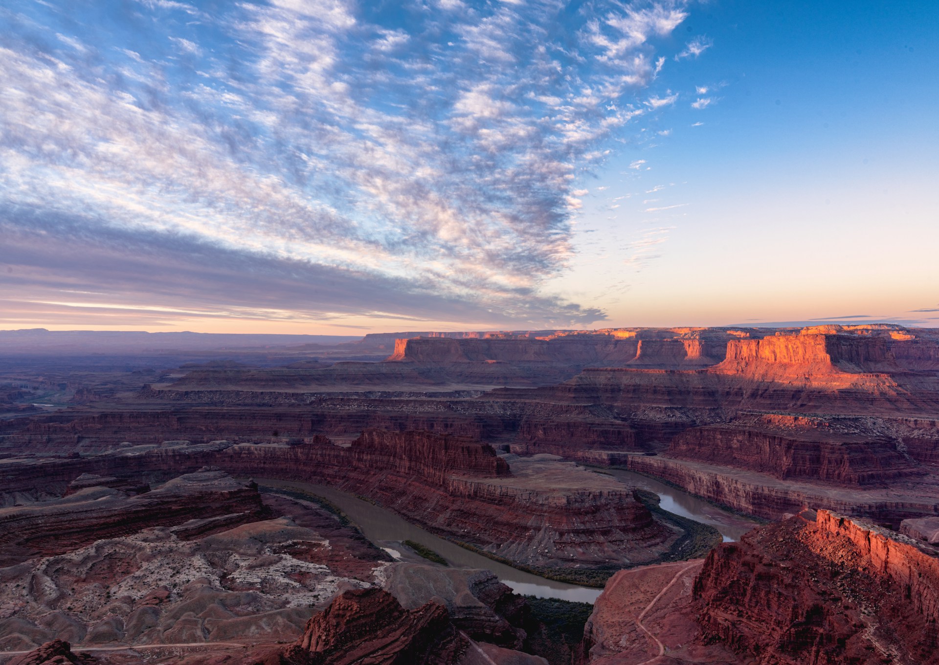 Dead Horse Point, a great spot for outdoor activites in Utah
