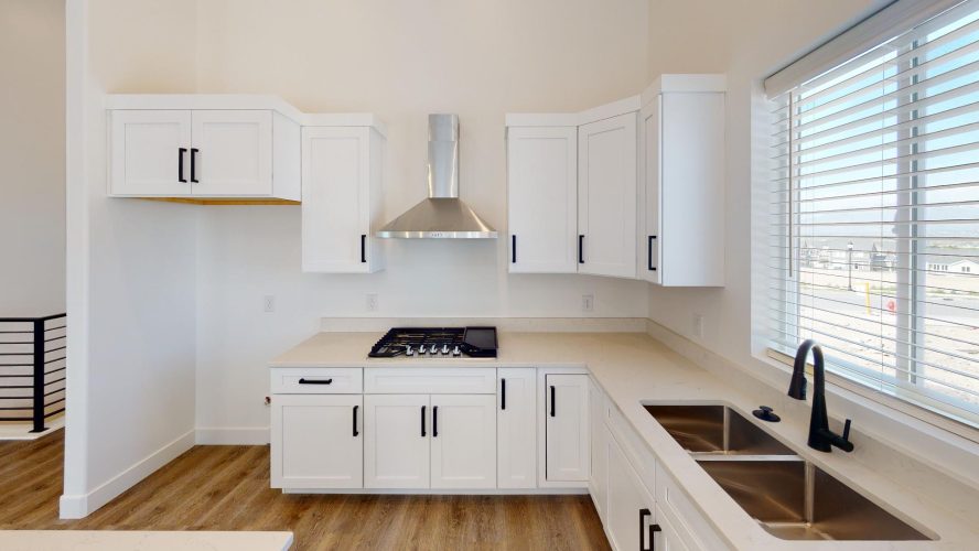 Mountain-Ridge-Ethan-Edge-Homes-Kitchen(1)