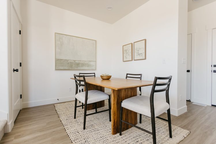 EdgeHomes: Willow Point Models
