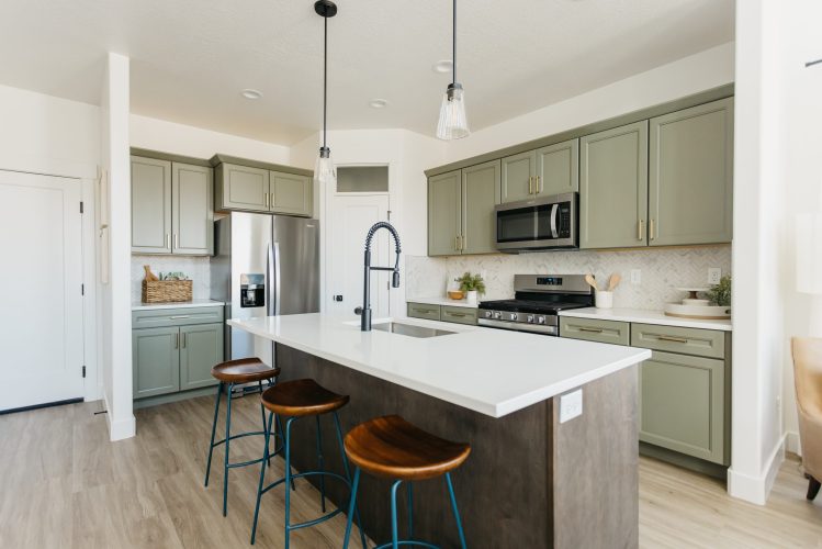 EdgeHomes: Willow Point Models