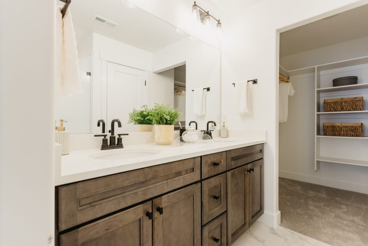 EdgeHomes: Willow Point Models